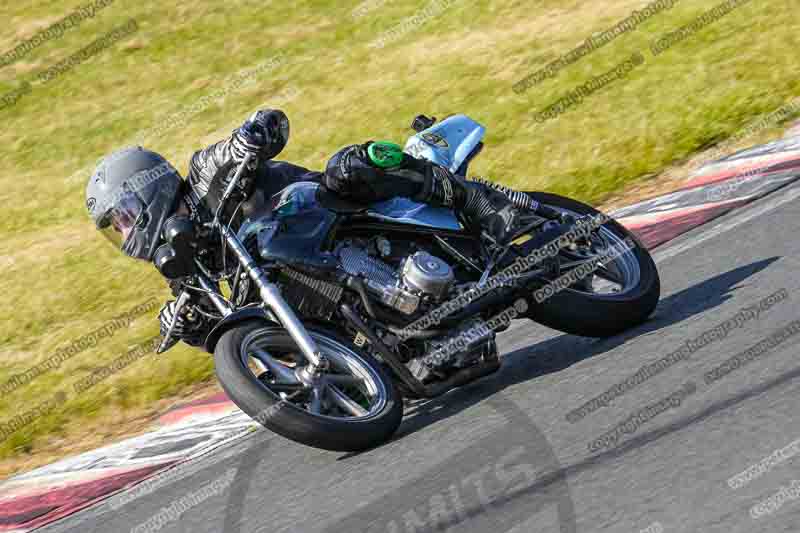 anglesey;brands hatch;cadwell park;croft;donington park;enduro digital images;event digital images;eventdigitalimages;mallory;no limits;oulton park;peter wileman photography;racing digital images;silverstone;snetterton;trackday digital images;trackday photos;vmcc banbury run;welsh 2 day enduro